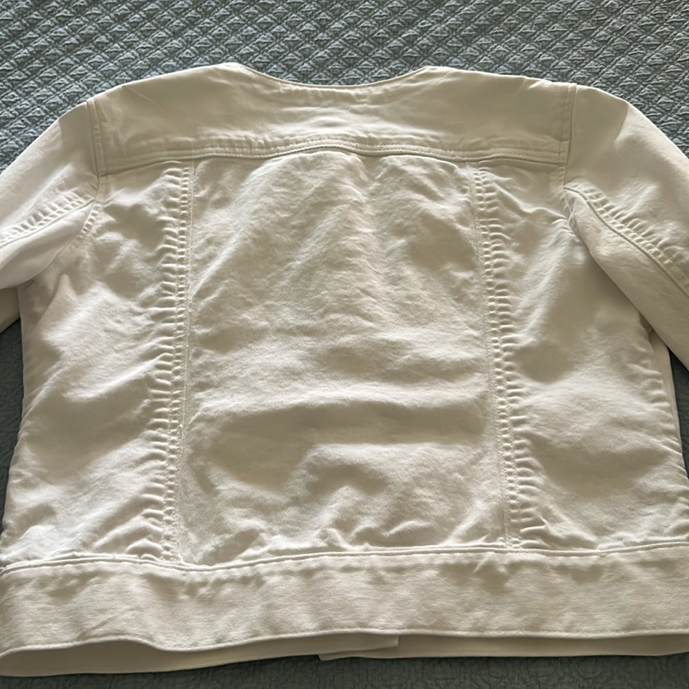 GAP Women's White Jean Jacket Size M - Picture 9 of 9